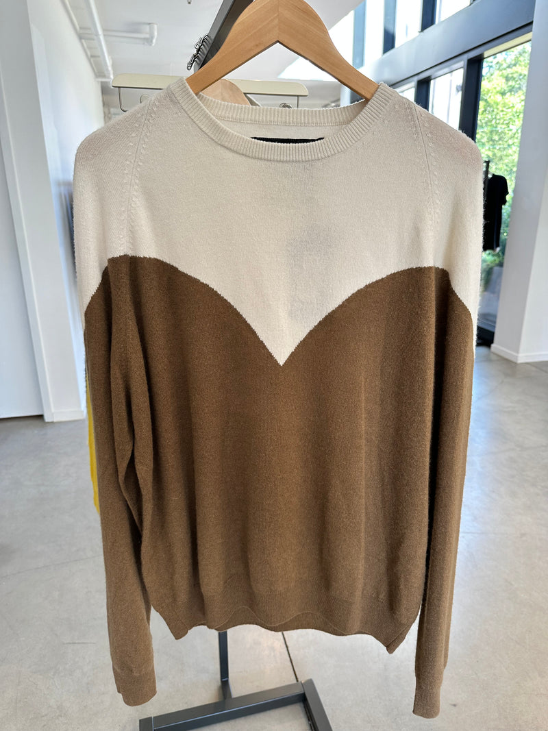 Boyfriend R-Neck Triangle Sweater (Final Sale)